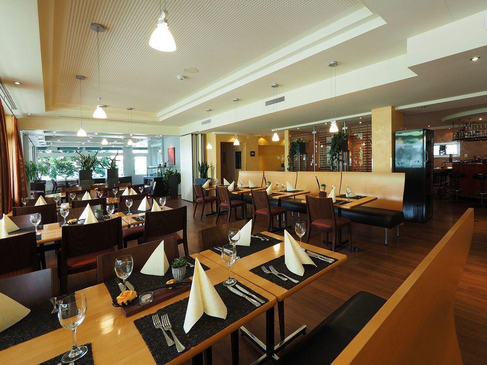 Hotel Restaurant Holiday Thun Buitenkant foto