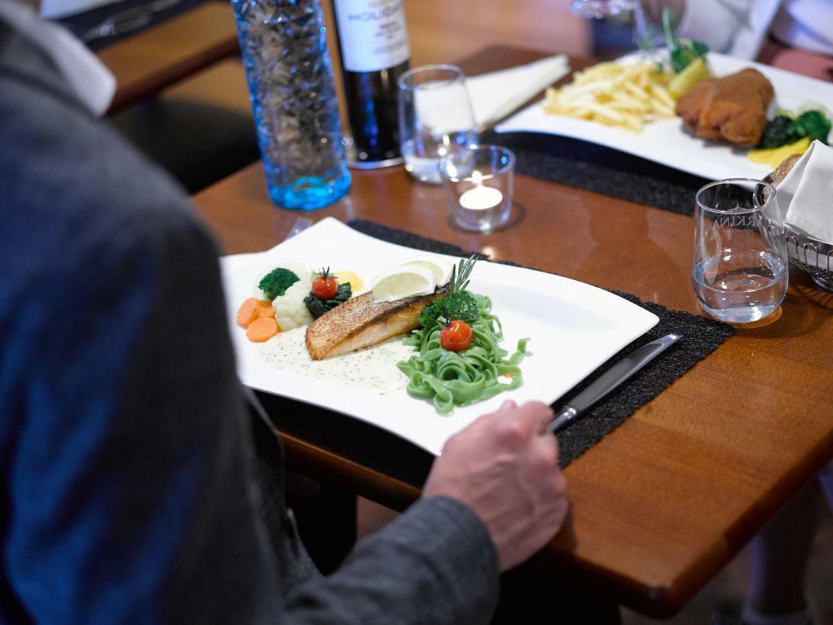 Hotel Restaurant Holiday Thun Buitenkant foto