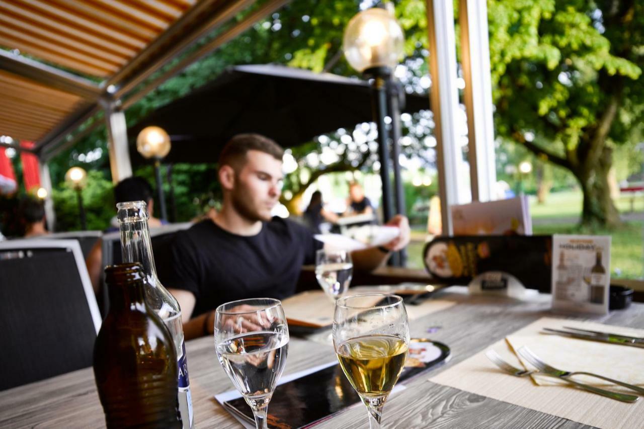 Hotel Restaurant Holiday Thun Buitenkant foto