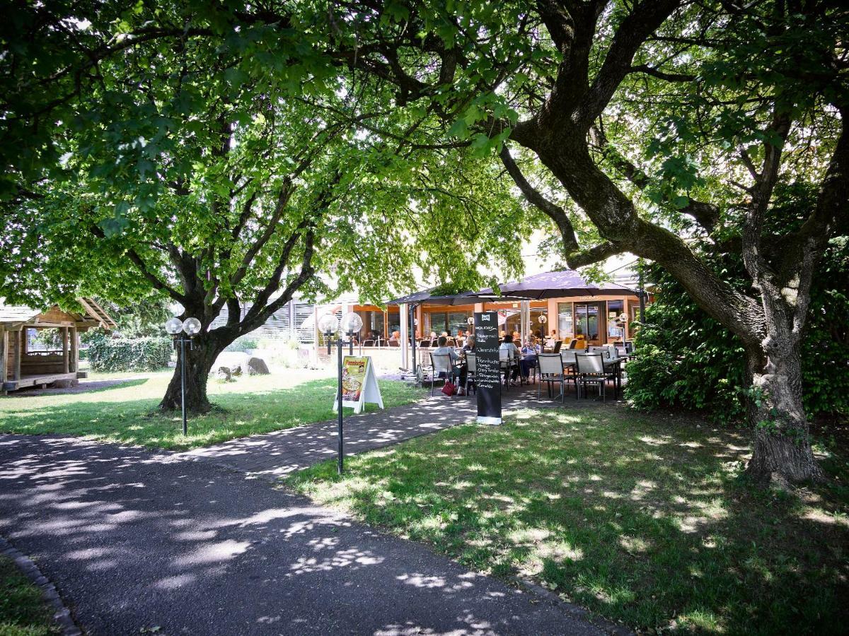 Hotel Restaurant Holiday Thun Buitenkant foto