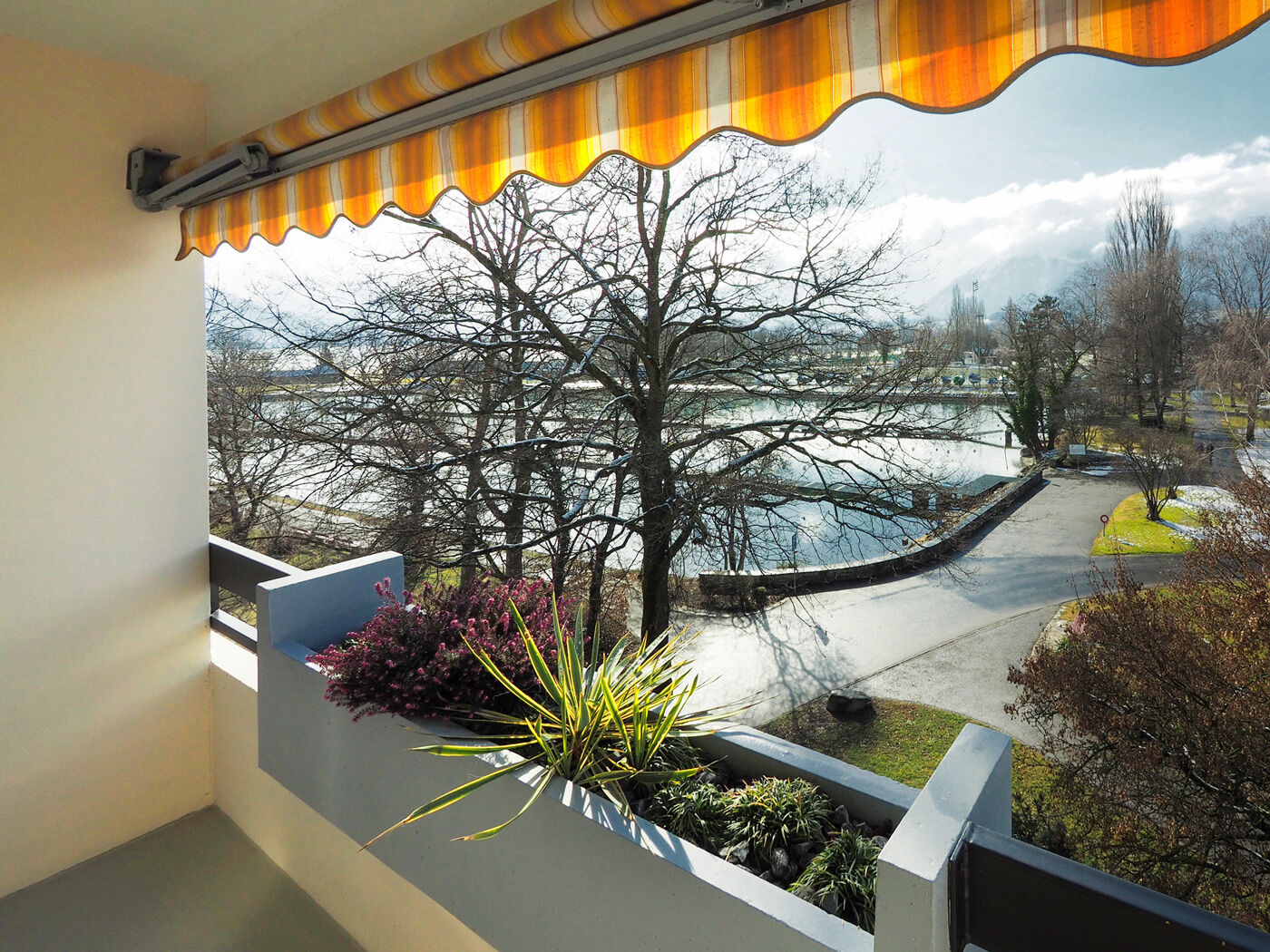 Hotel Restaurant Holiday Thun Buitenkant foto